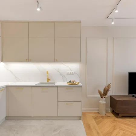 Modern Serenity - Boutique Apartment By The Sea - Azur Resort By Flat Mаnаger Apartment Saints Constantine and Helena
